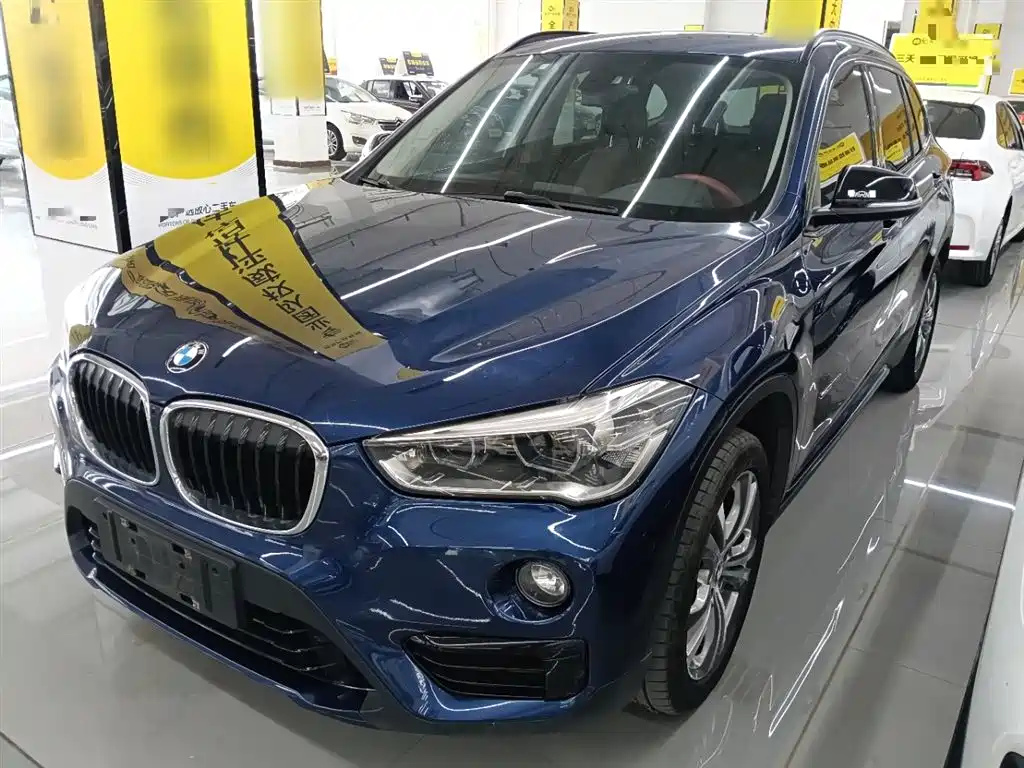 Купить BMW X1