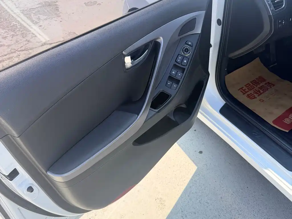 Hyundai Elantra Langdong — миниатюра 7