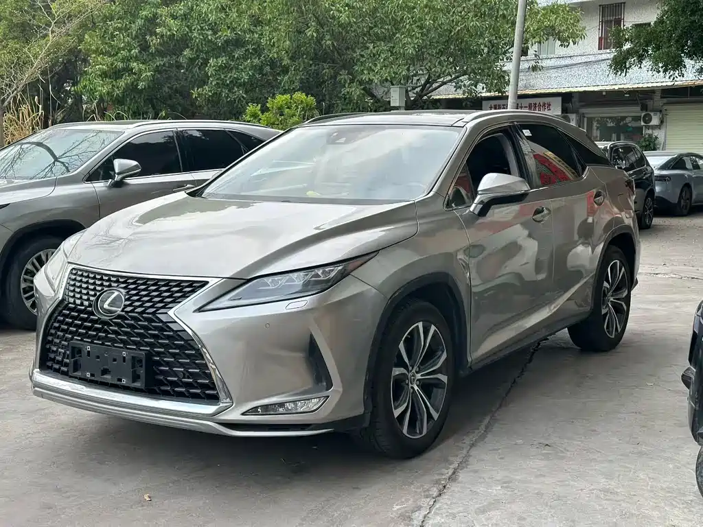 Lexus RX 2021
