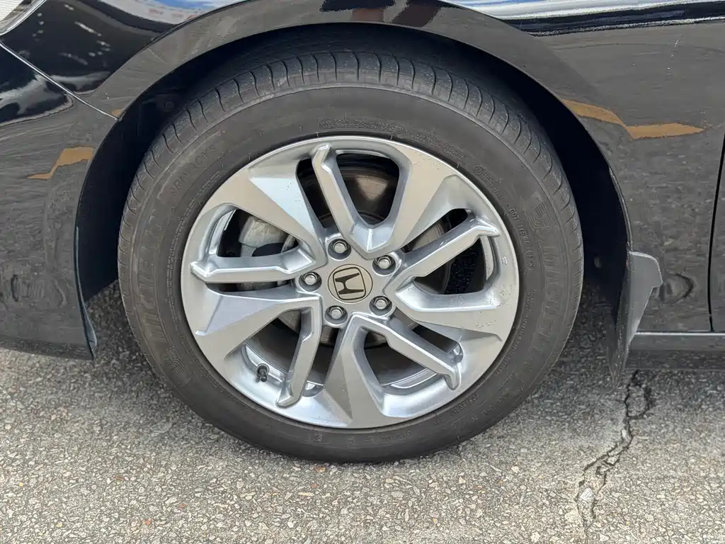 Honda Accord 2018 260TURBO Luxury VI