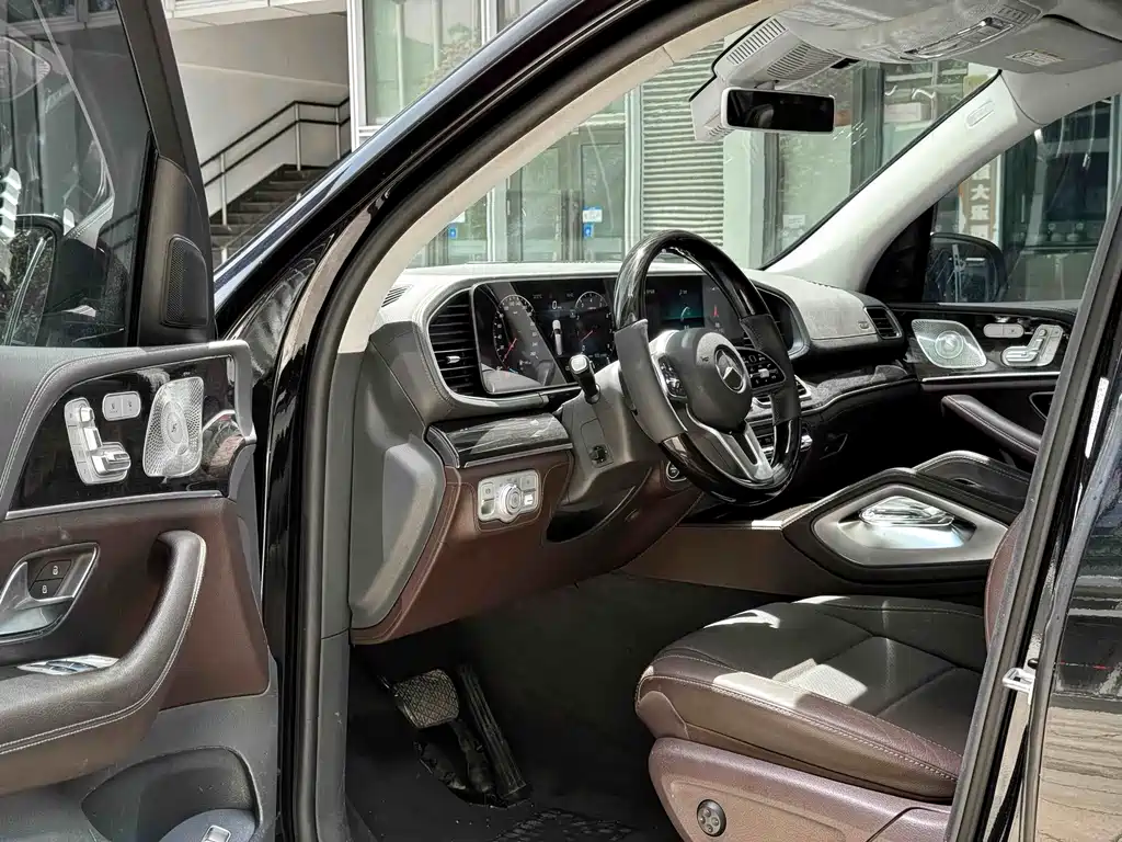 Mercedes-Benz GLS — миниатюра 4