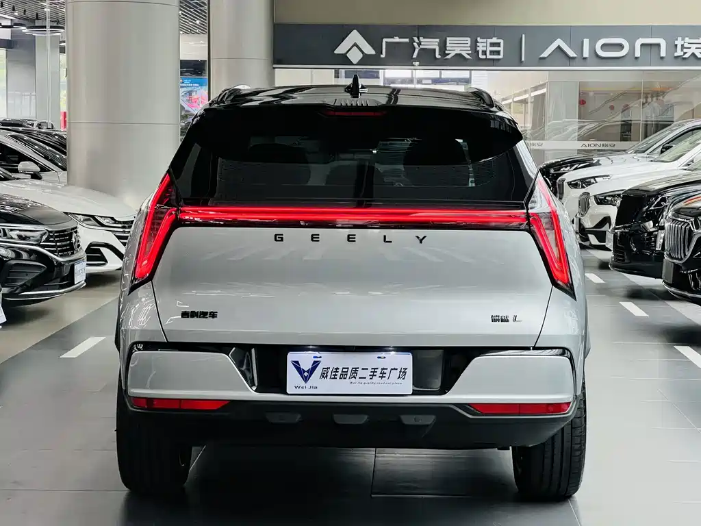 Geely Boyue L — миниатюра 8