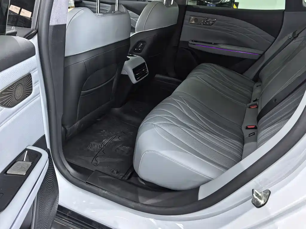 Geely Galaxy Galaxy E8 E8 2025 700km Smart Drive