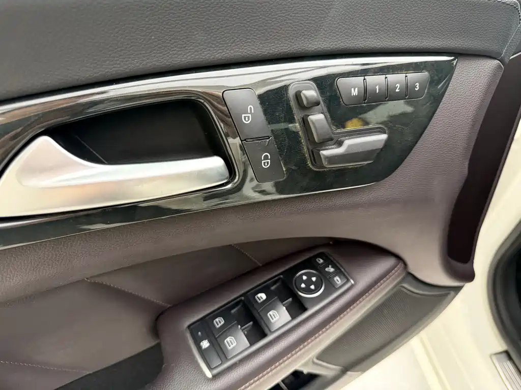 Mercedes-Benz CLS 2012 CLS 300 CGI