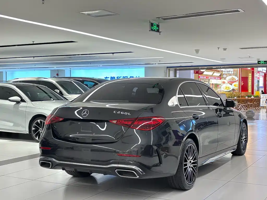 Mercedes-Benz C-Class — миниатюра 6