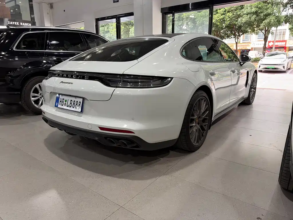 Porsche Panamera — миниатюра 6