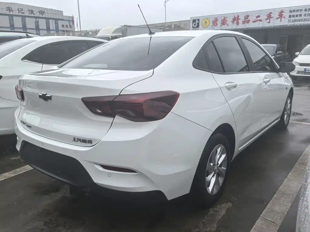 Chevrolet Cavalier - фото 4