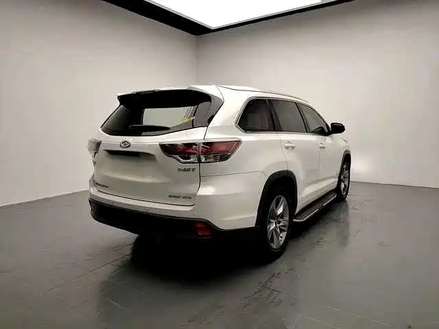 Toyota Highlander — миниатюра 7