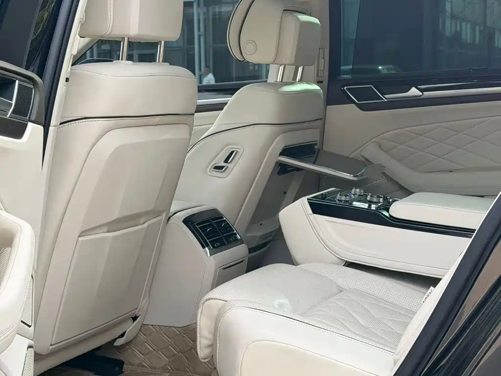 Volkswagen Phideon — миниатюра 6
