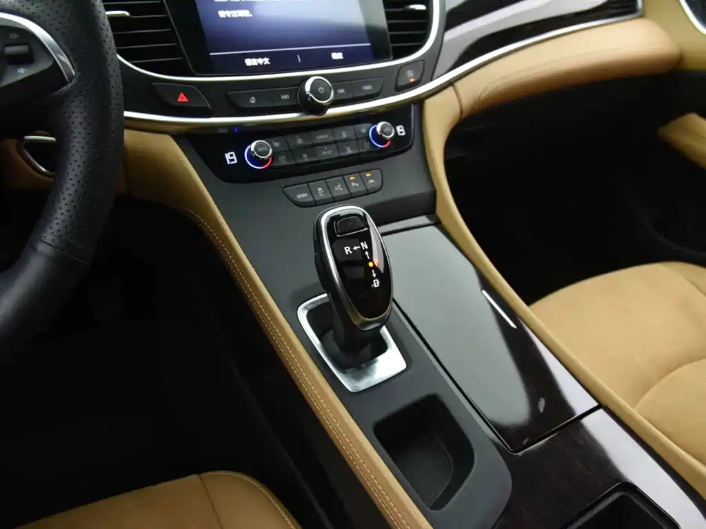 Buick LaCrosse 2021 652T Luxury