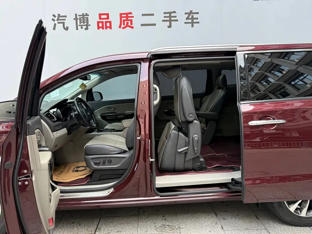 Kia Carnival — миниатюра 8