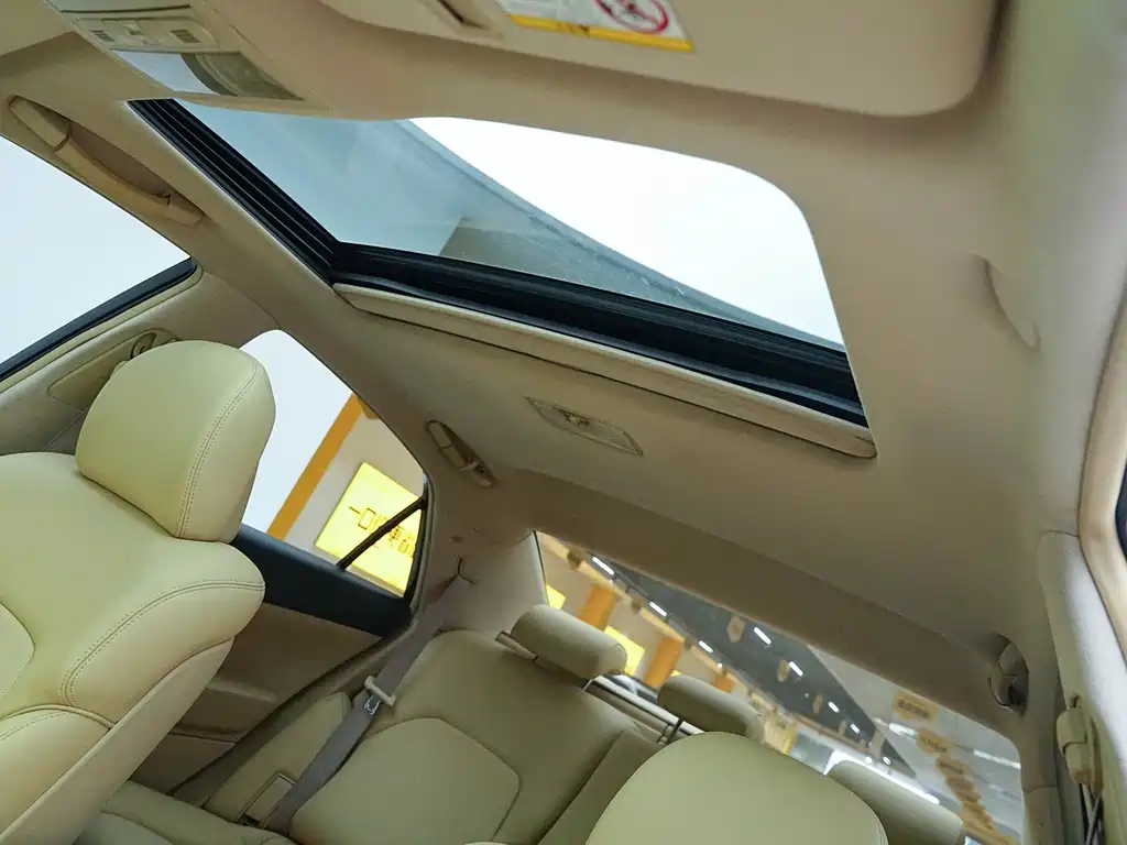 Toyota Reiz — миниатюра 6