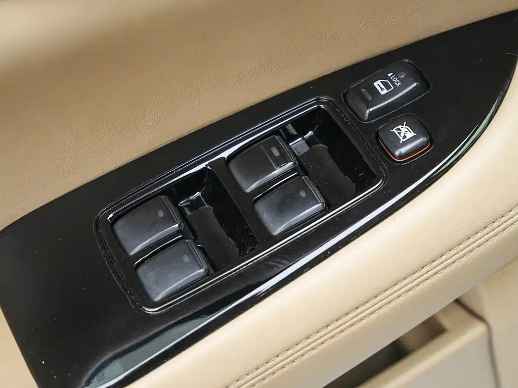 Toyota Reiz — миниатюра 21