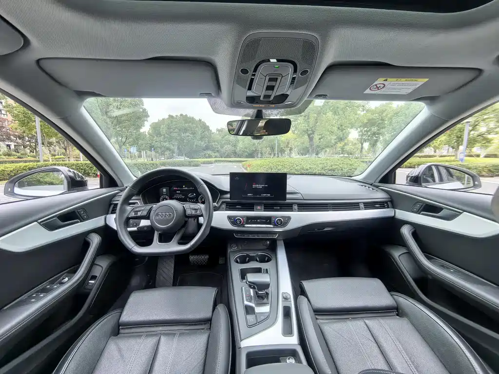 Audi A4L 2022 40 TFSI Luxury