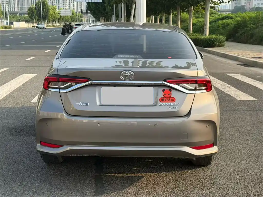 Toyota Corolla — миниатюра 8
