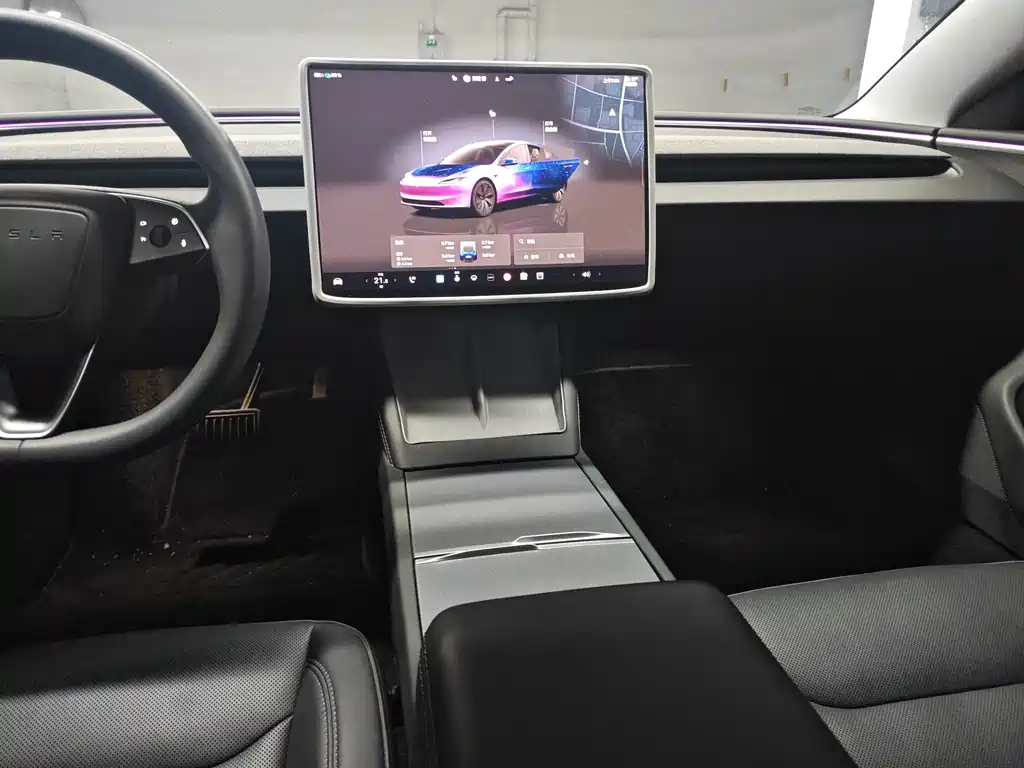 Tesla Model 3 — миниатюра 6