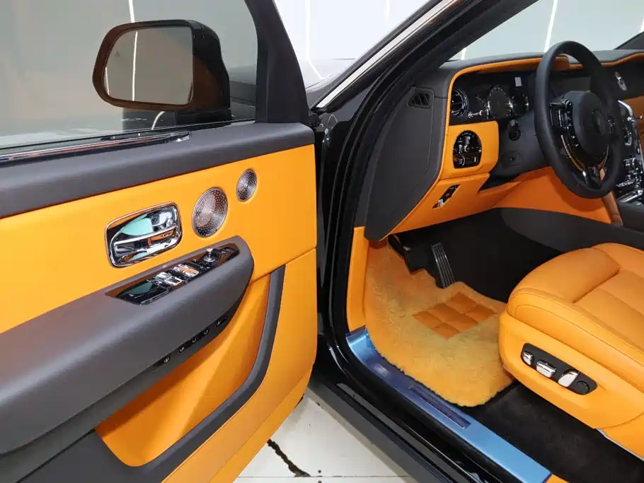 Rolls-Royce Cullinan — миниатюра 22