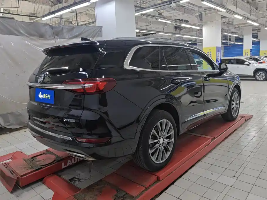 Buick Enclave — миниатюра 3