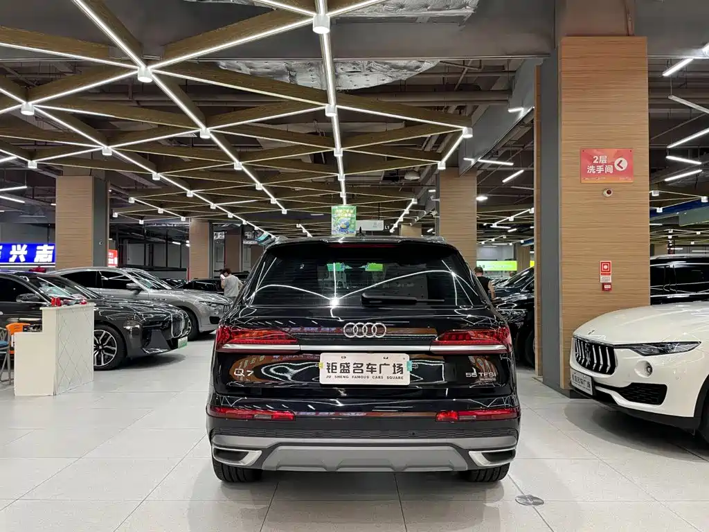 Audi Q7 — миниатюра 11