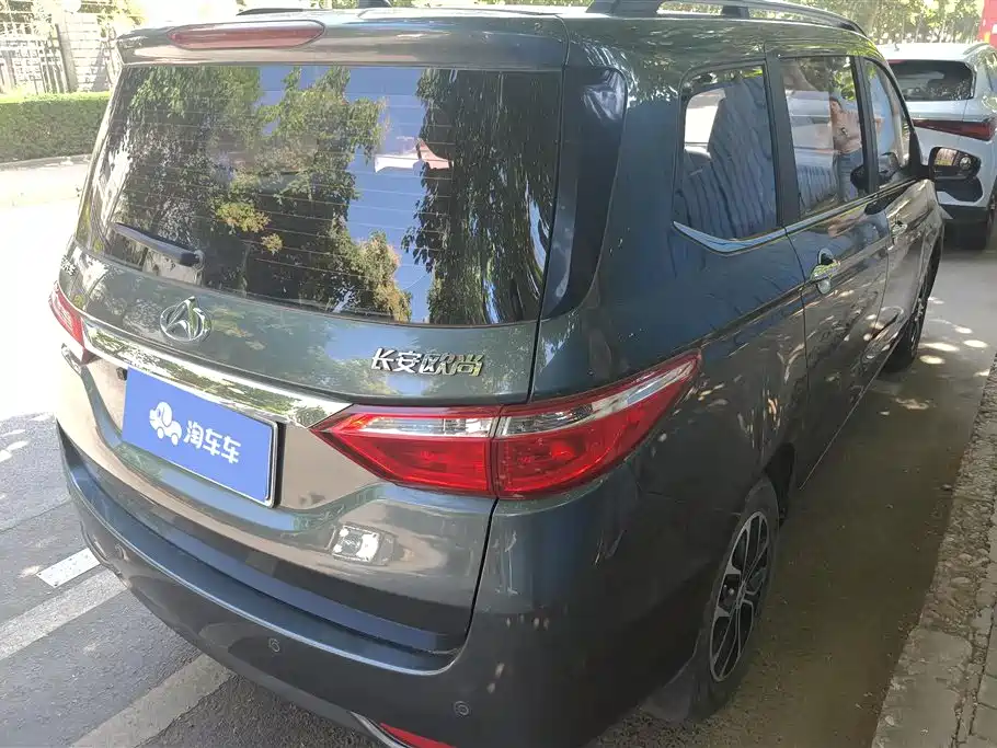 Changan Oshan A600 A600 2016 1.5L MT Luxury 7 мест