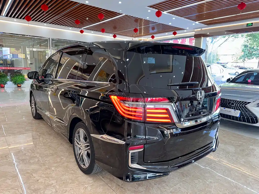 Honda Elysion — миниатюра 6