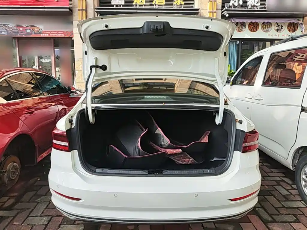 Volkswagen Lavida — миниатюра 19