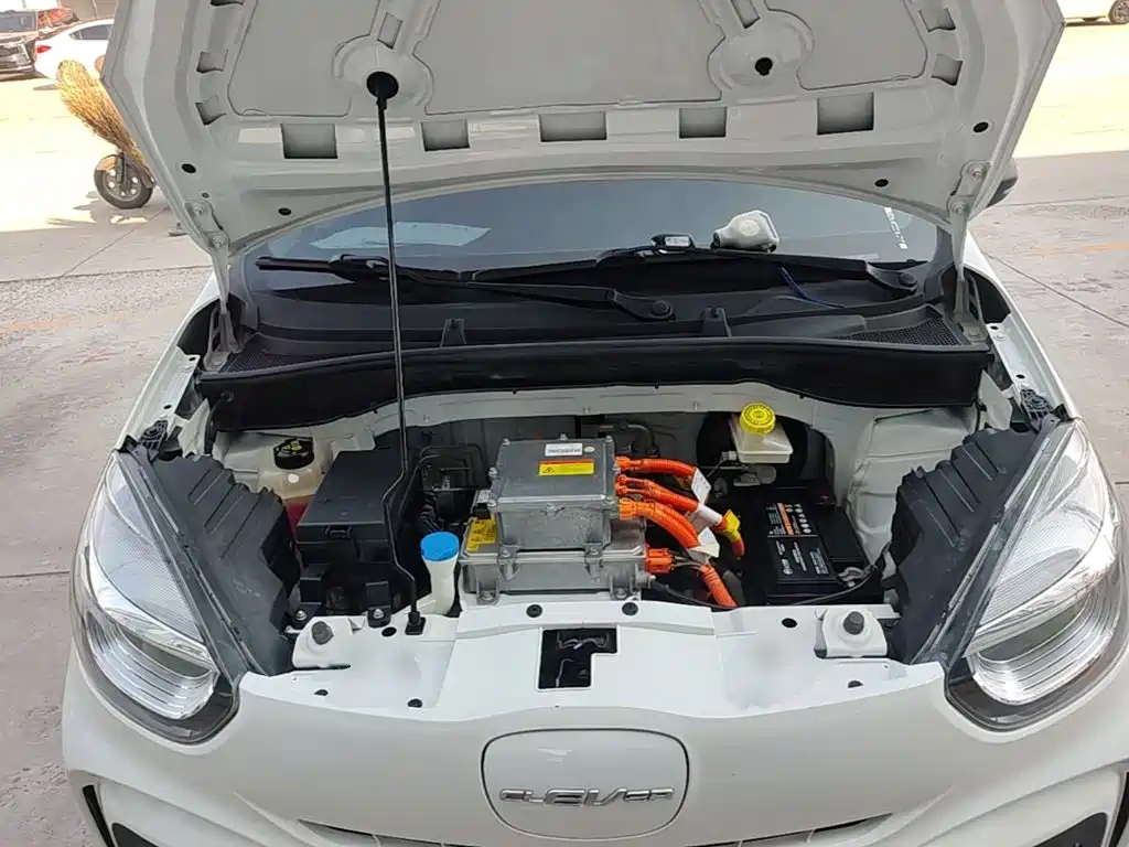 Roewe Clever — миниатюра 20