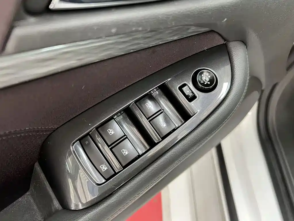 Chevrolet Malibu — миниатюра 17