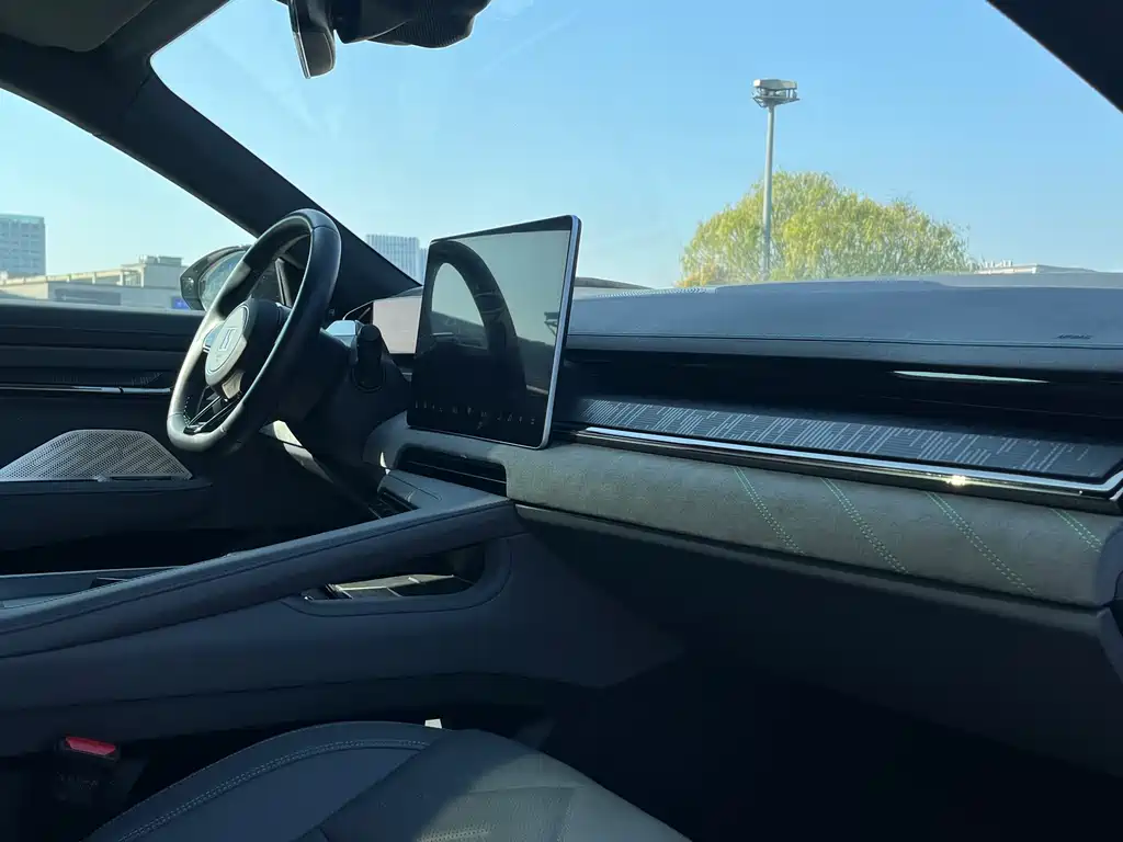 ZEEKR EXTREME KRYPTON 001