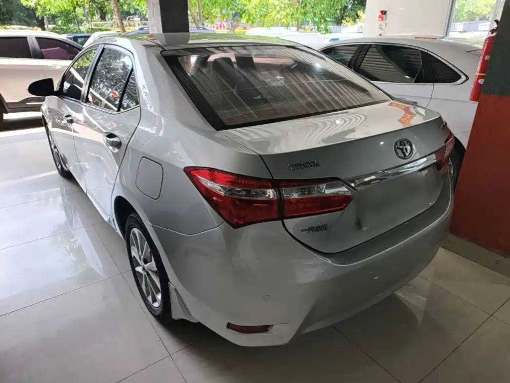 Toyota Corolla — миниатюра 5