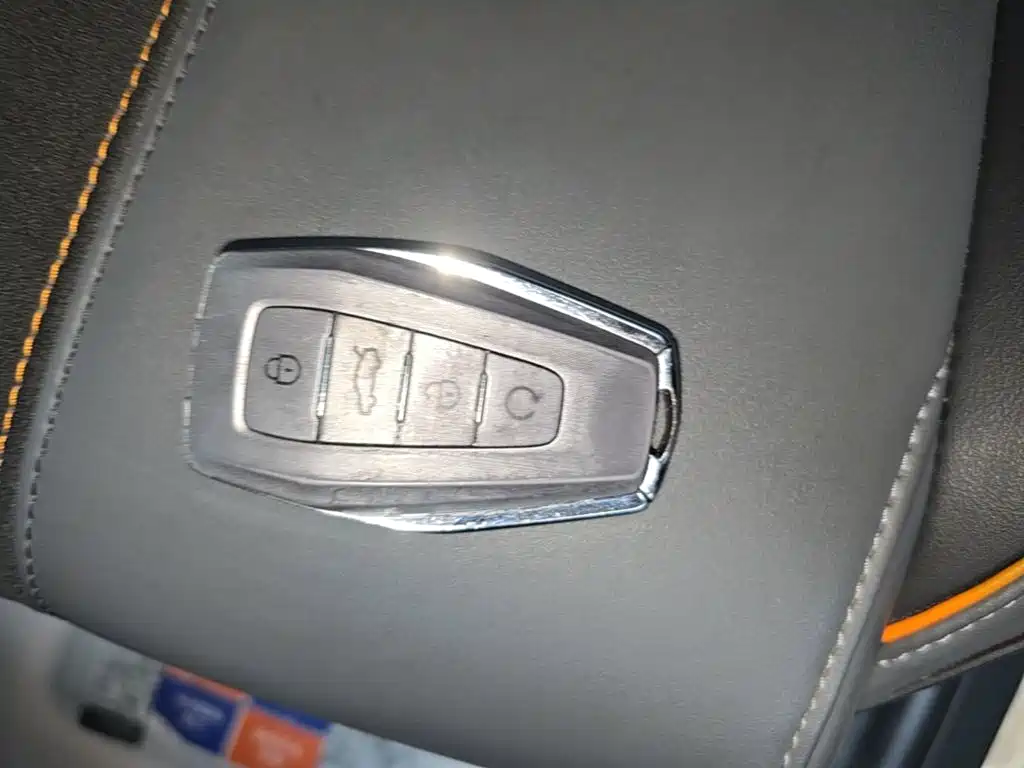 Geely Binyue — миниатюра 9