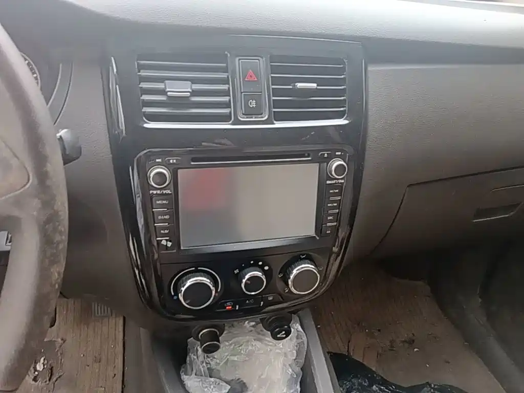 Wuling Rongguang V — миниатюра 13
