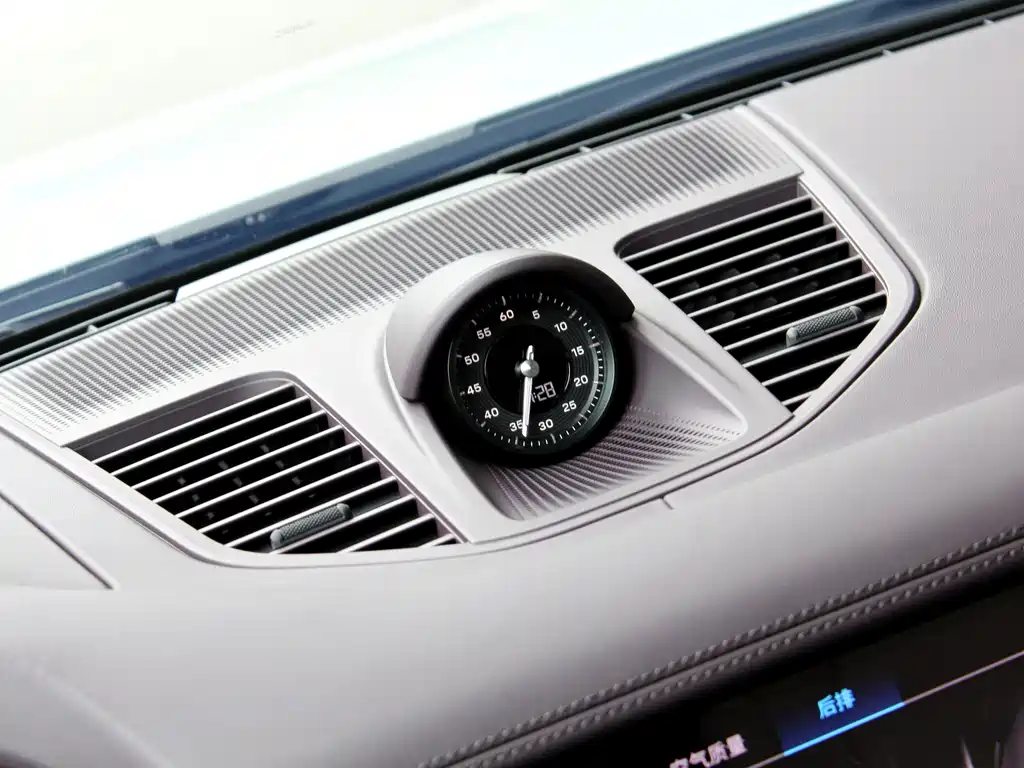 Porsche Panamera — миниатюра 13