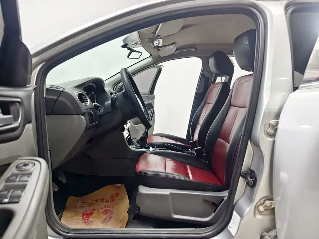 Ford Focus — миниатюра 10