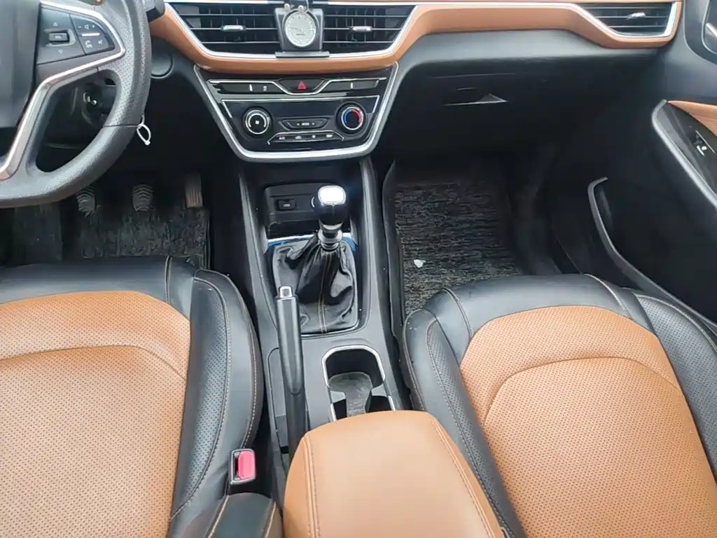Wuling Hongguang S3 — миниатюра 14