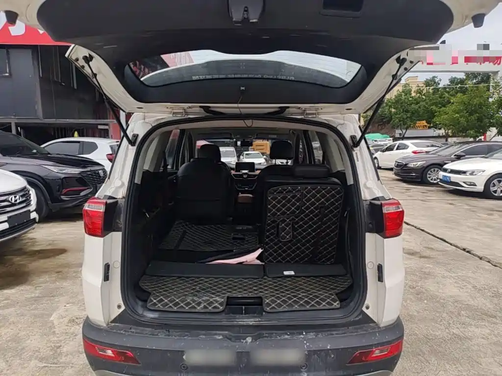 Wuling Hongguang S3 — миниатюра 19
