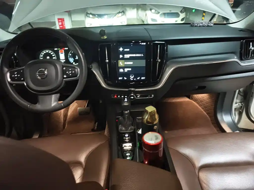 Volvo XC60 — миниатюра 11