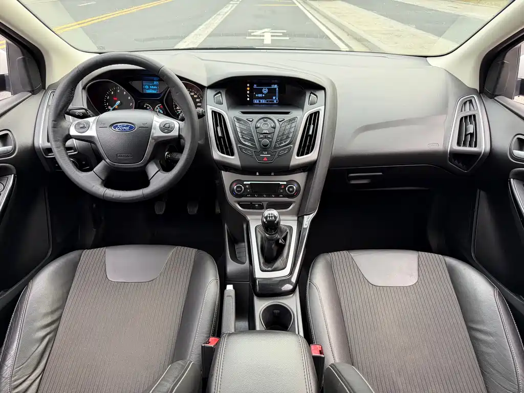 Ford Focus — миниатюра 16