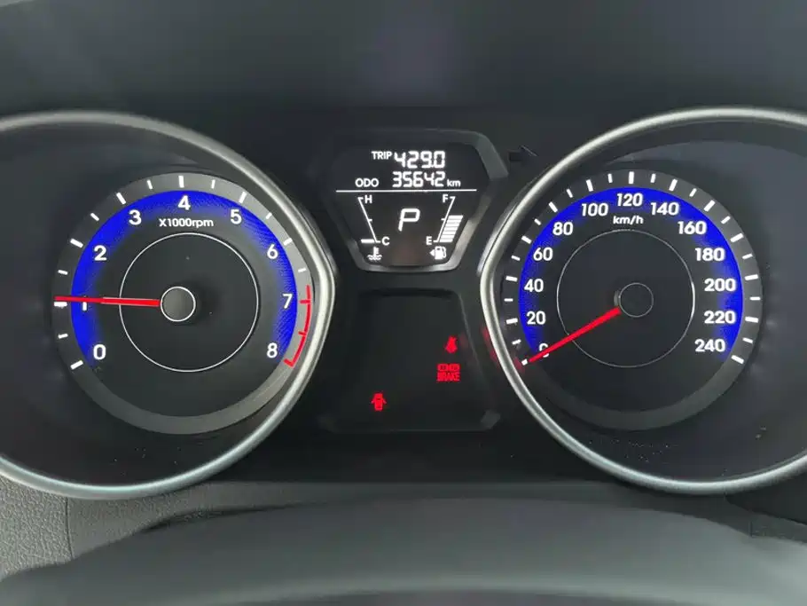 Hyundai Elantra Langdong — миниатюра 14