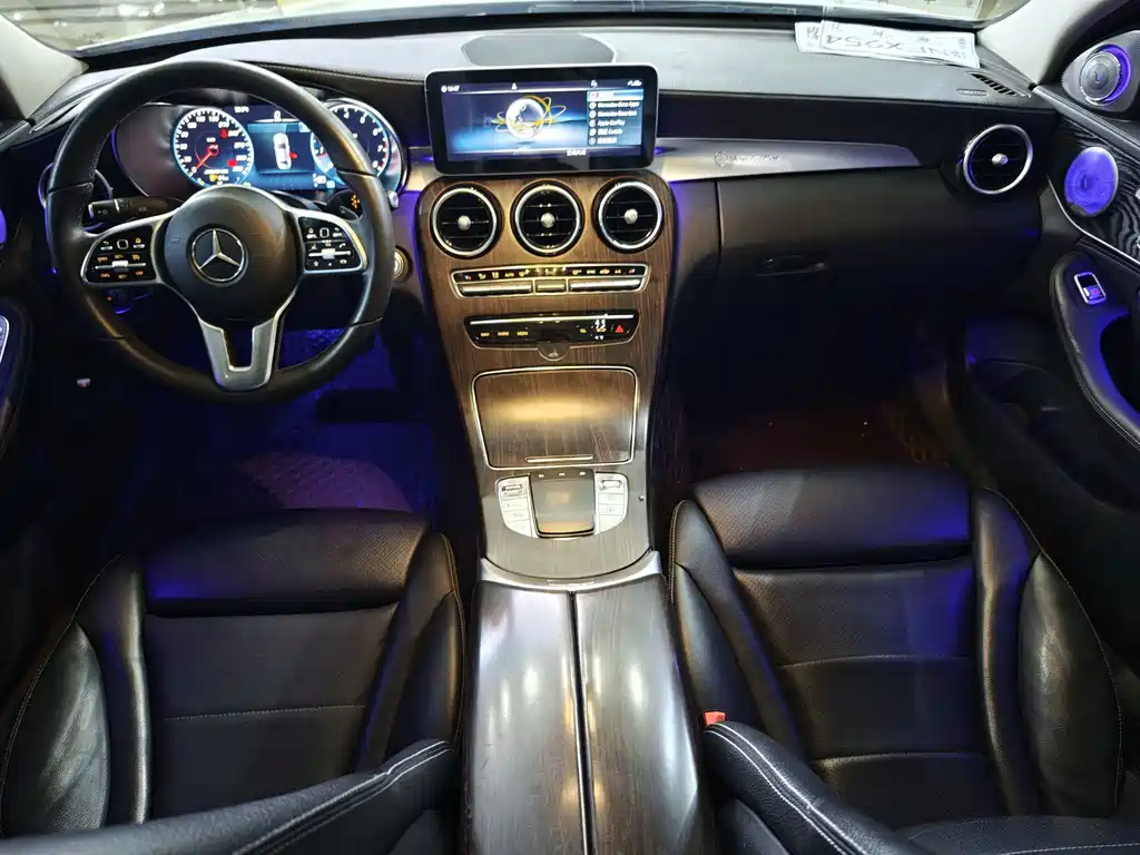 Mercedes-Benz C-Class — миниатюра 8