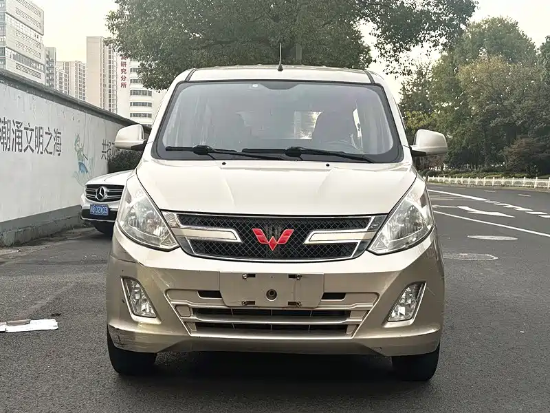Wuling RongguangV V 2015 1.5L