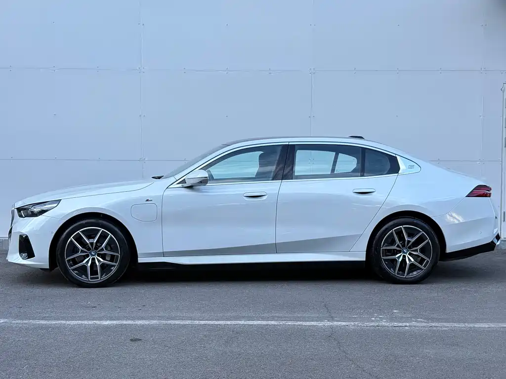 BMW i5 — фотографии объявления, Фото 4