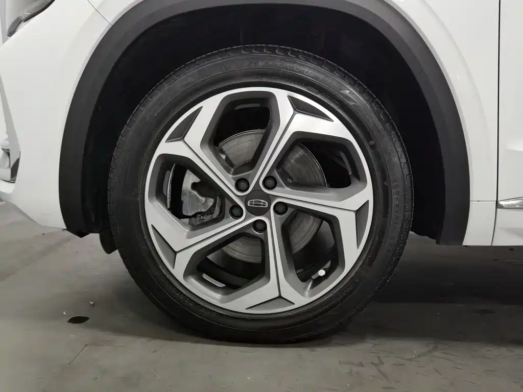 Geely Xingyue L — миниатюра 17