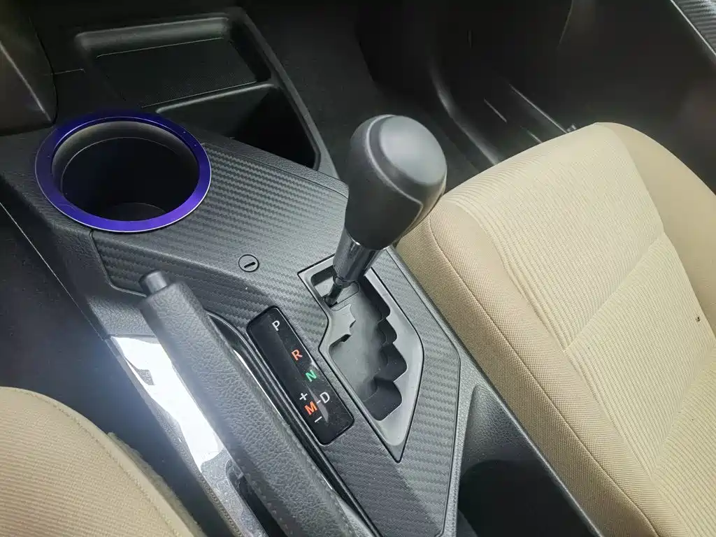 Toyota RAV4 — миниатюра 13