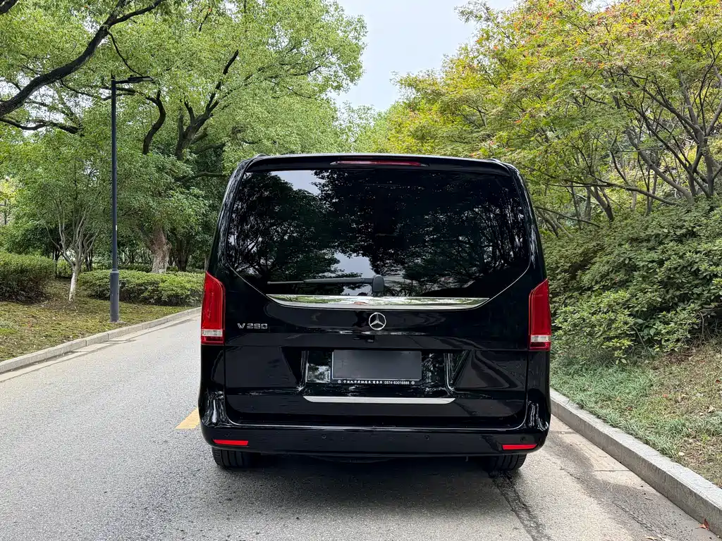 Mercedes-Benz V-Class — миниатюра 16