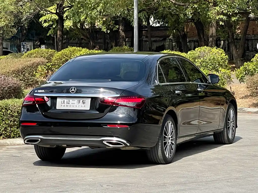 MERCEDES-BENZ E CLASS