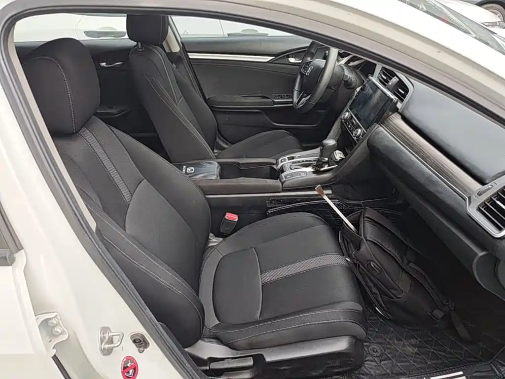 Honda Civic — миниатюра 25