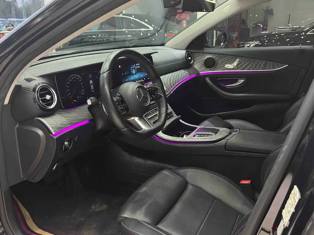 Mercedes-Benz E-Class — миниатюра 7