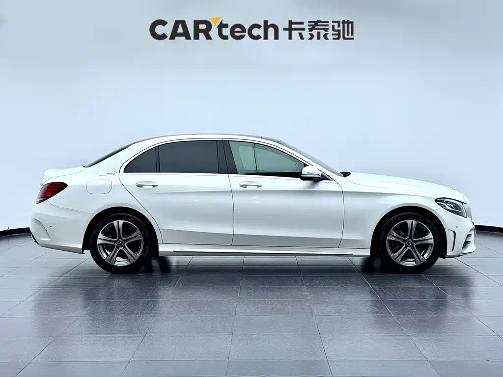 Mercedes-Benz C-Class — миниатюра 4