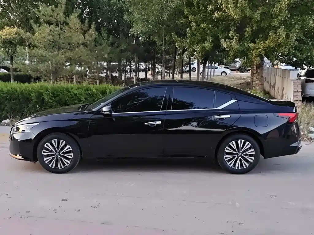 Nissan Teana — миниатюра 4
